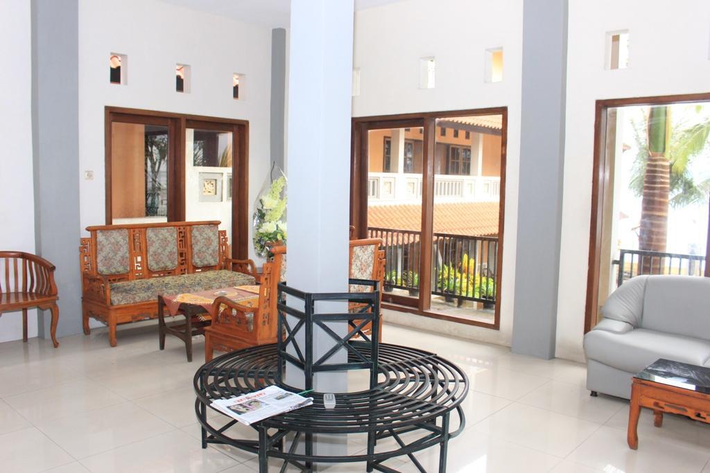 Baru Dua Beach Hotel Banyuwangi  Exterior foto
